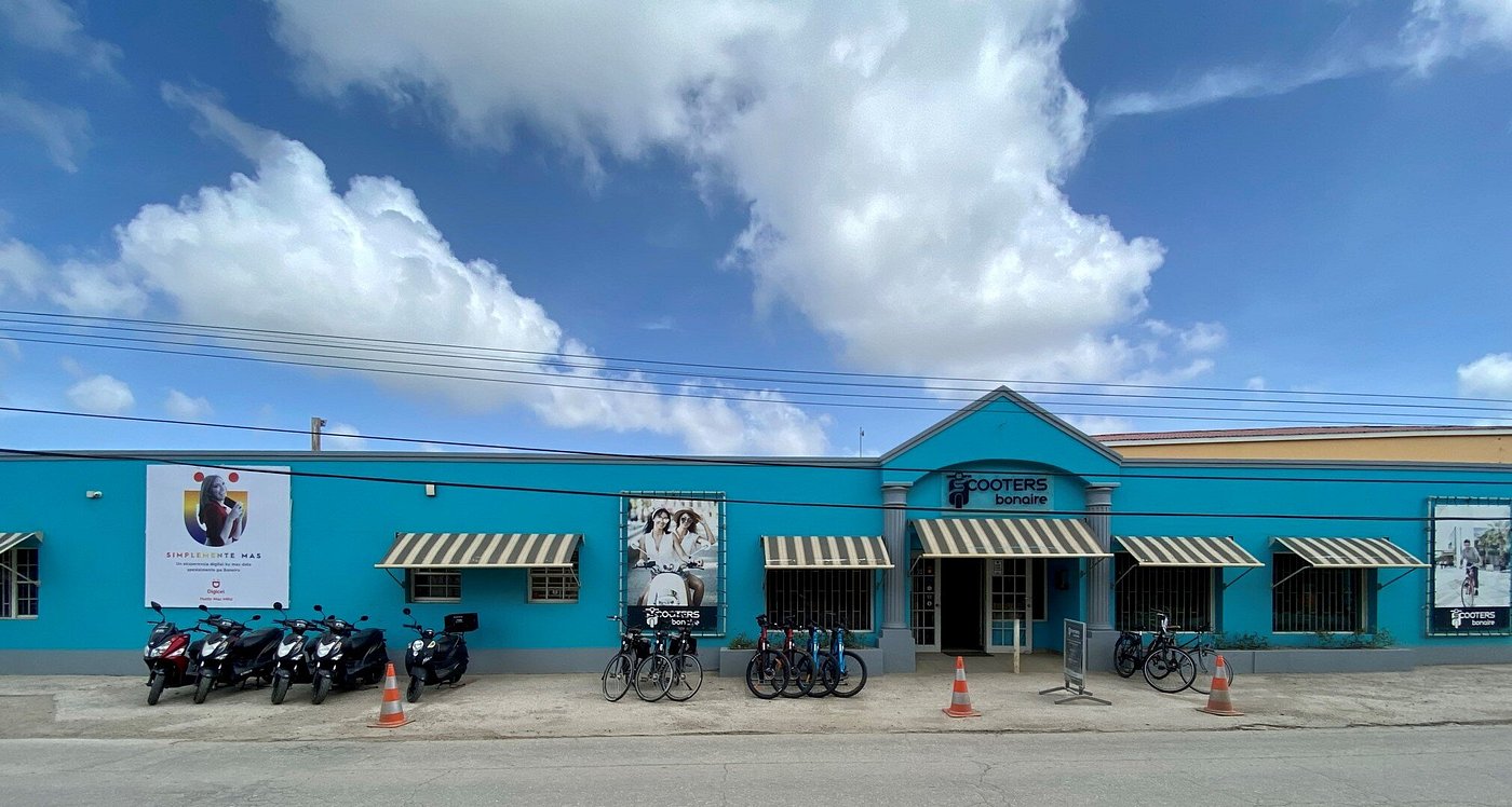 Scooters Bonaire