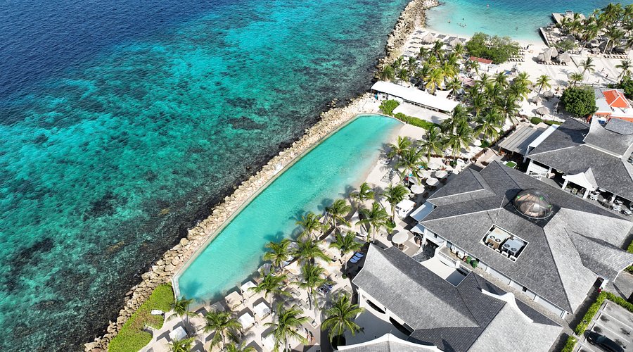 Papagayo Beach Club